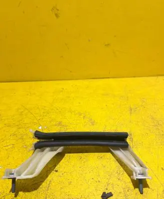 Citroen C4 I Picasso Front door windshield rail 9654091480
