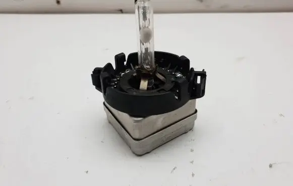 Land Rover Range Rover L322 Xenon bulb 977951 66140 93T39728