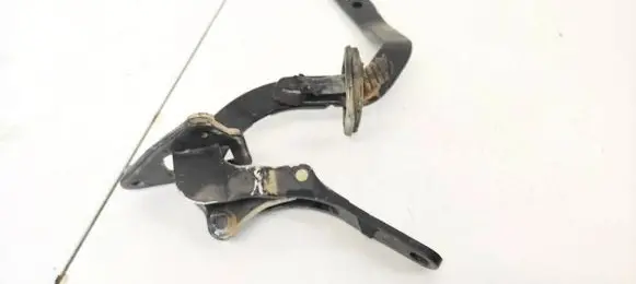 Volvo V70 Tailgate/trunk/boot hinge 8643157