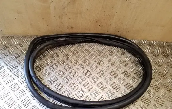 Honda Civic Rear door rubber seal (on body) 