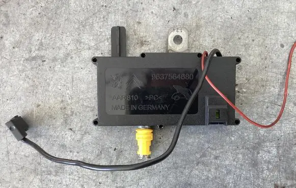 Peugeot 607 Antenna control unit 9637564680 AAR810