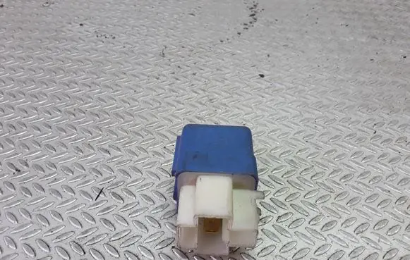 Nissan X-Trail T30 Other relay 2523079981