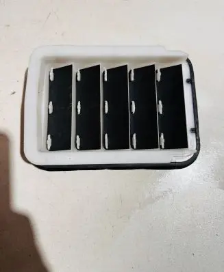 Quarter panel pressure vent
