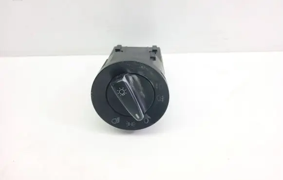 Volkswagen PASSAT B5.5 Light switch 1C0941531A C1AT0885