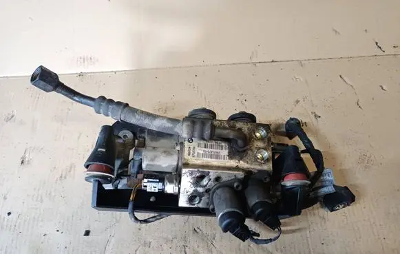 BMW 7 E65 E66 Active stabilizer control/valve assembly 6758704