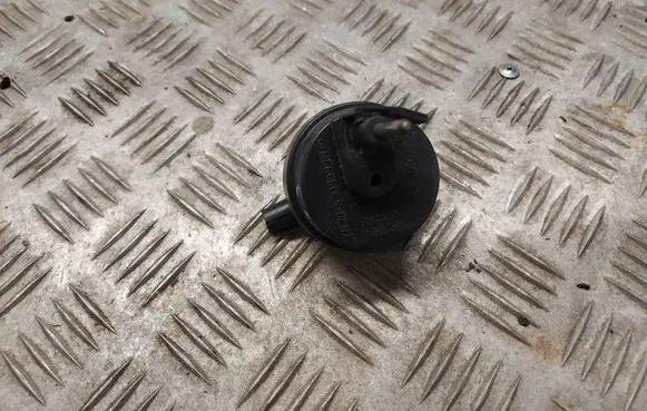 Mercedes-Benz CL C215 Central locking vacuum pump 2208000075