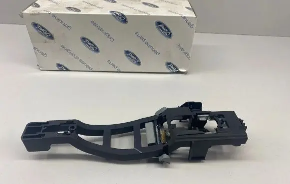 Ford Focus Front door exterior handle/bracket 3M51R224A37