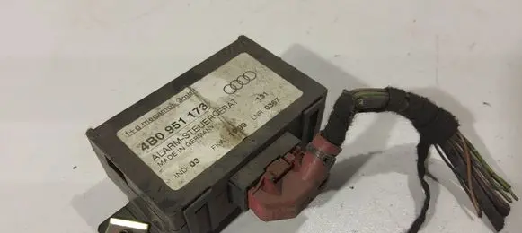 Audi A6 S6 C5 4B Alarm control unit/module 4B0951173