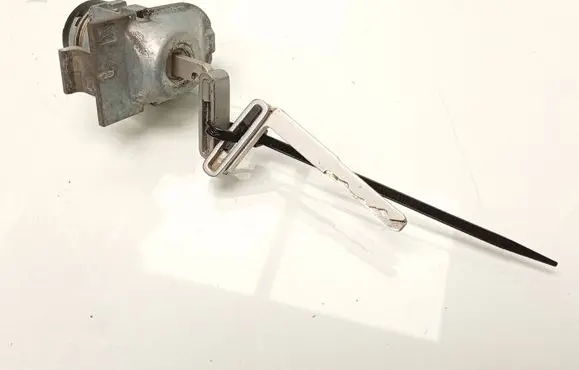 Volvo XC70 Front door lock (next to the handle) 30784964