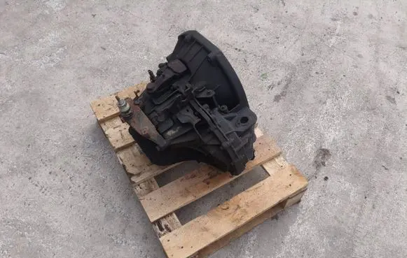 Renault Trafic II (X83) Manual 6 speed gearbox PK6010