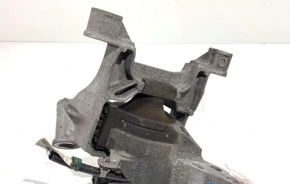 Mazda 3 II Engine mount vacuum valve 