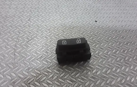Volvo S80 Central locking switch button 30710476