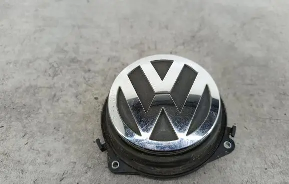 Volkswagen PASSAT B6 Tailgate/trunk/boot exterior handle 