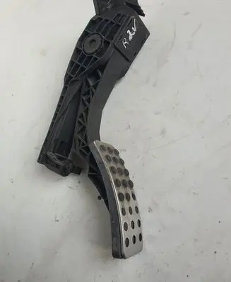 Mercedes-Benz R W251 Accelerator throttle pedal A1643000104