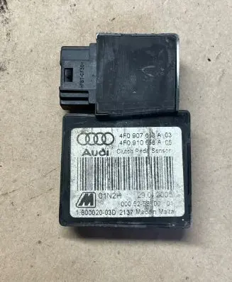 Audi A6 S6 C6 4F Clutch pedal sensor 4F0907658A 4F0910658A 80002003D