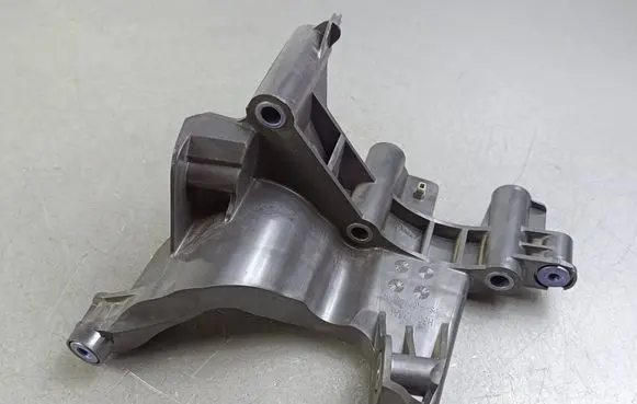 Mazda CX-70/90 A/C compressor mount bracket H30113561