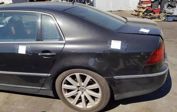 Volkswagen Phaeton Rear quarter panel 