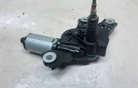 Volkswagen PASSAT B7 Rear window wiper motor 3C9955711A 53032812 354565556