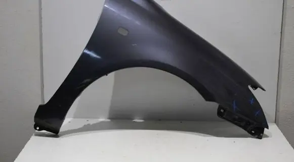 Toyota Corolla E120 E130 Fender TOYOTA COROLLA E12 HB BŁOTNIK PRZÓD PRAWY