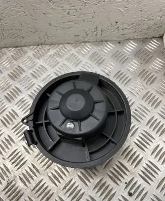Nissan Juke I F15 Heater fan/blower