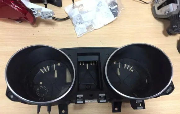 Volkswagen Golf VI Speedometer (instrument cluster)