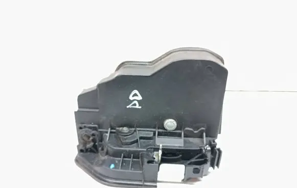BMW 6 F12 F13 Front door lock 7202144