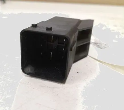 Volvo V40 Glow plug pre-heat relay 9666671780 51299049