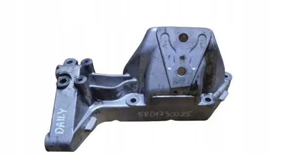 Iveco Daily 6th gen Engine mounting bracket 5801730025