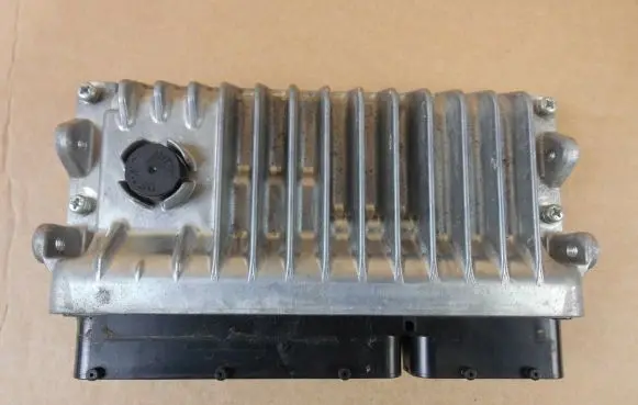 Toyota Yaris Engine control unit/module 896610U230