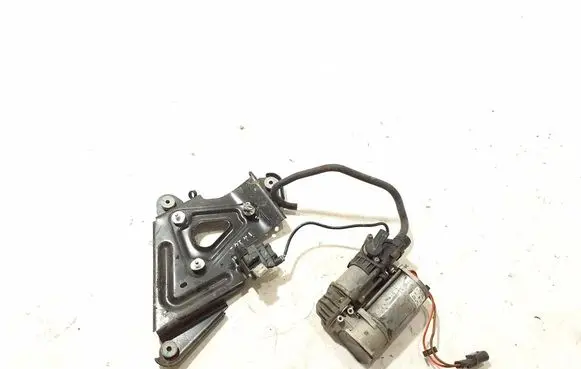 BMW 4 G22 G23 G24 G26 Air suspension compressor/pump 6894450