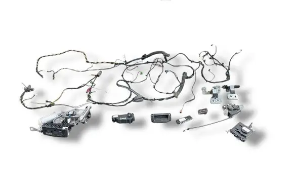 Mercedes-Benz C W204 Tailgate hydraulic set A2044404609 A2048702789 A2047500293