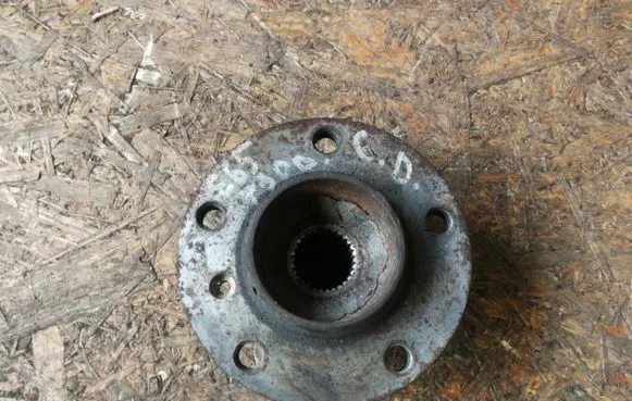 BMW 7 E65 E66 Rear wheel bearing hub 