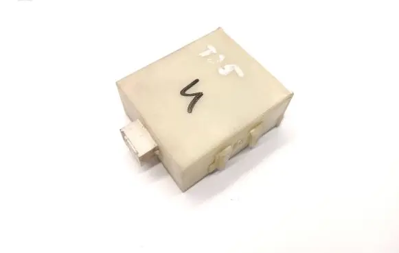 Toyota Avensis T250 Door control unit/module 8974105070 89741-05070