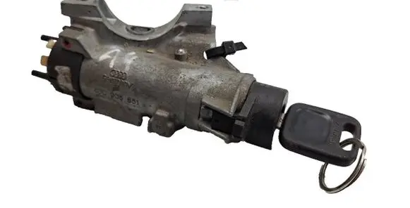 Audi A4 S4 B6 8E 8H Ignition lock 4D0905851A