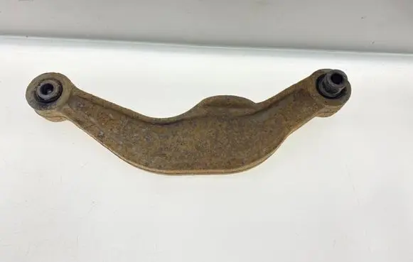 Subaru Legacy Rear control arm 20250AE031 20250AE030 20250AE03A