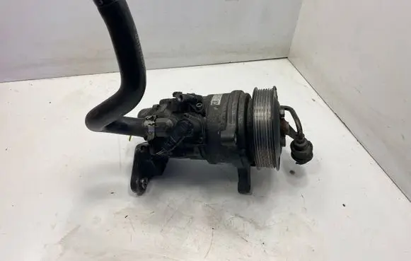 BMW 7 F01 F02 F03 F04 Power steering pump 677617802 6776178