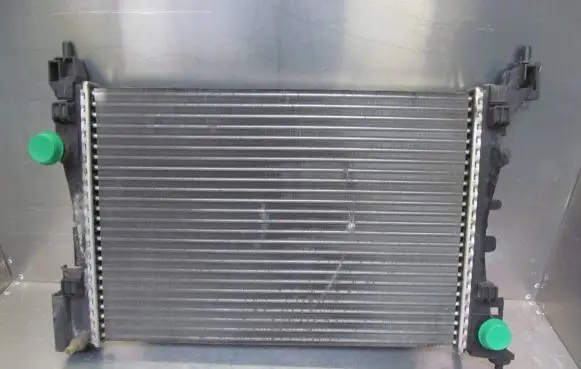 Fiat Grande Punto Coolant radiator 0055700447 0036339 68095181AA