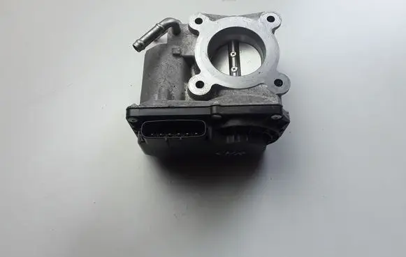 Toyota C-HR I Throttle valve 2203047080