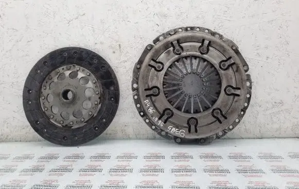 Audi A4 S4 B6 8E 8H Clutch set kit 323072710