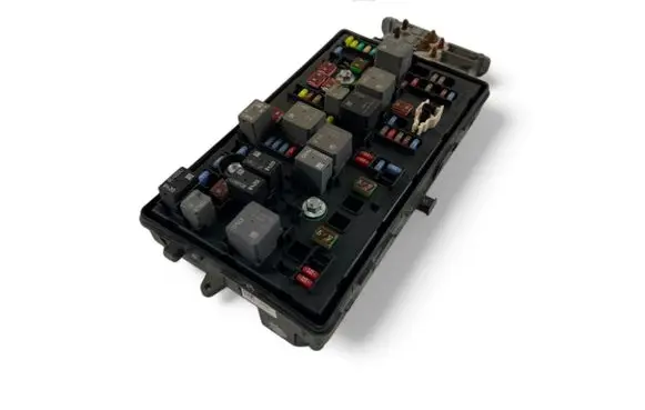Opel Insignia A Fuse module 13222782