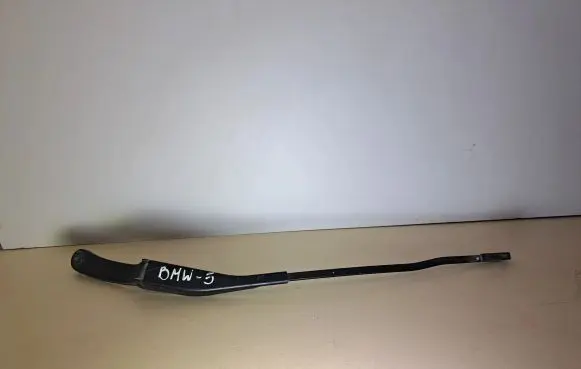 BMW 5 E34 Wiper trim 187112