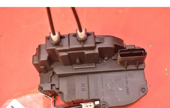 Nissan Murano Z50 Front door lock 