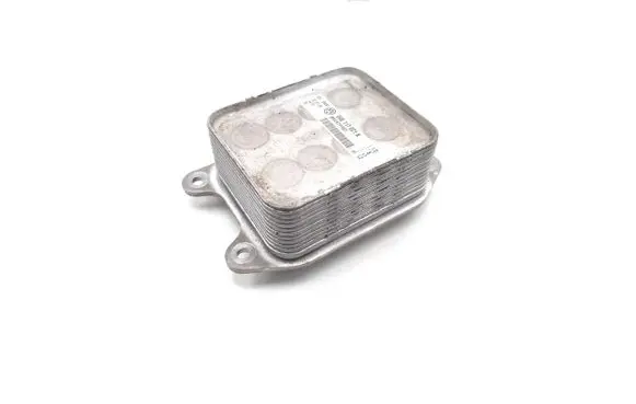 Engine oil radiator