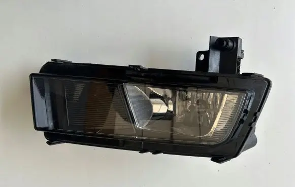Volkswagen Touran III Front fog light 5TA941662A