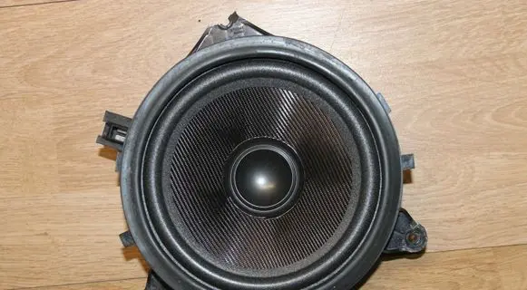 Volvo S60 Front door speaker 9472008