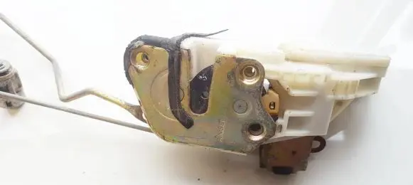 Mitsubishi Galant Front door lock