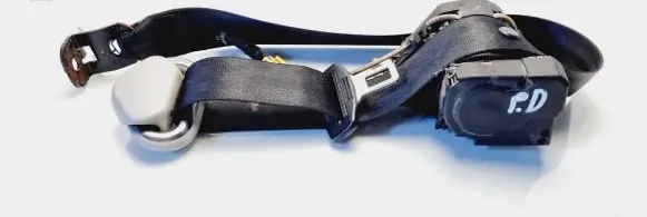 Volkswagen Golf IV Front seatbelt 1J0857731B 0333006