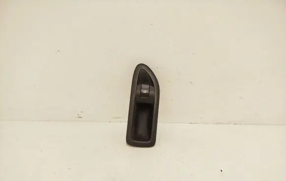 Mercedes-Benz C W203 Electric window control switch 8200016013