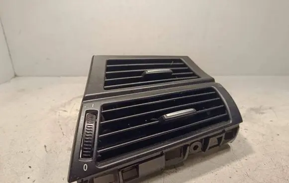 BMW X5 E70 Dashboard side air vent grill/cover trim 922776805