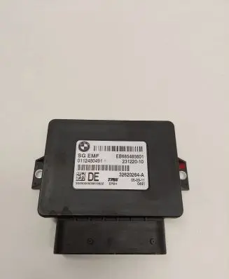 BMW 5 F10 F11 Hand brake control module 6854856 23122010 32620264A